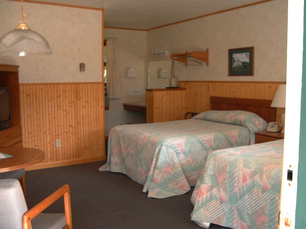 Double Room, 2 Double Beds, Non Smoking photo 2