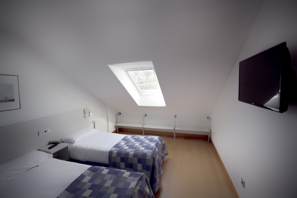 Apartment (4A) - Photo 3