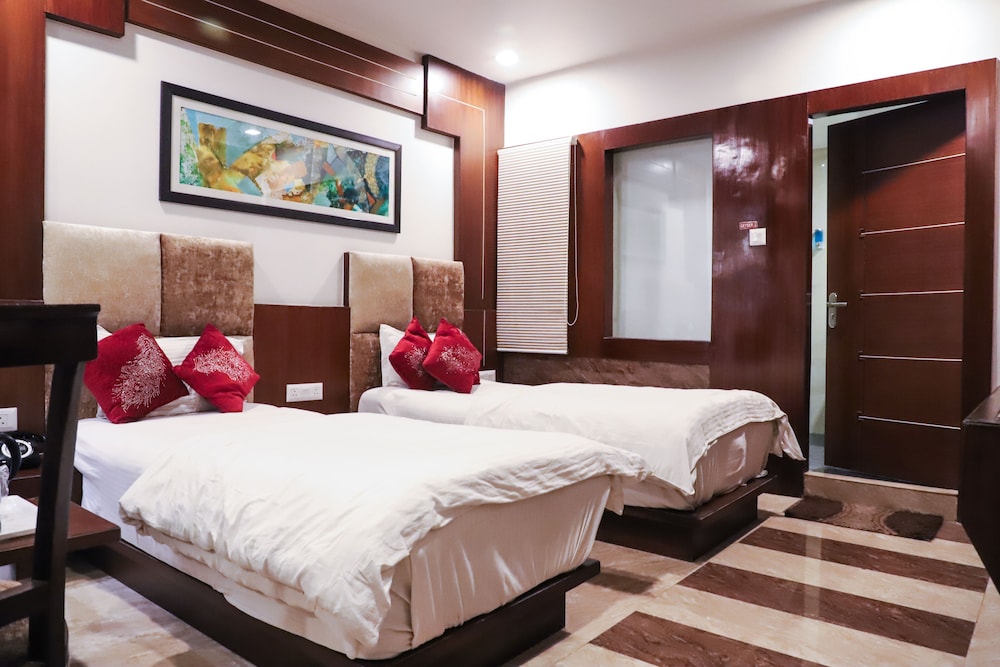 Royal Double Room, 1 King Bed, Non Smoking photo 1