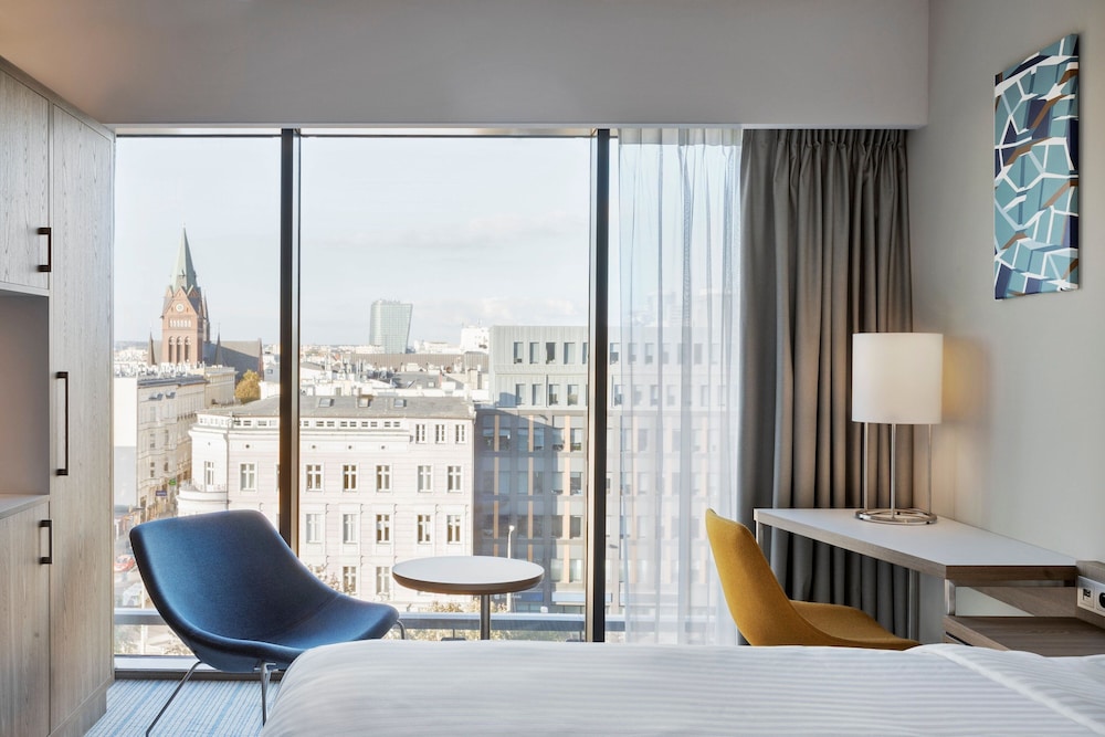 Standard Room, 2 Twin Beds, City View - Photo 7
