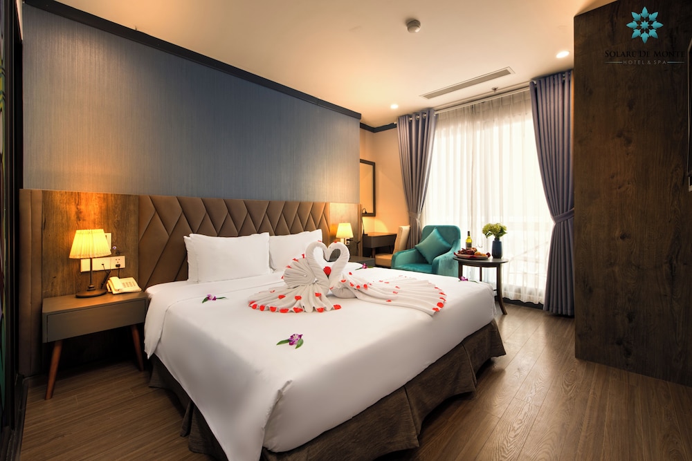 Honeymoon Room with Balcony photo 1