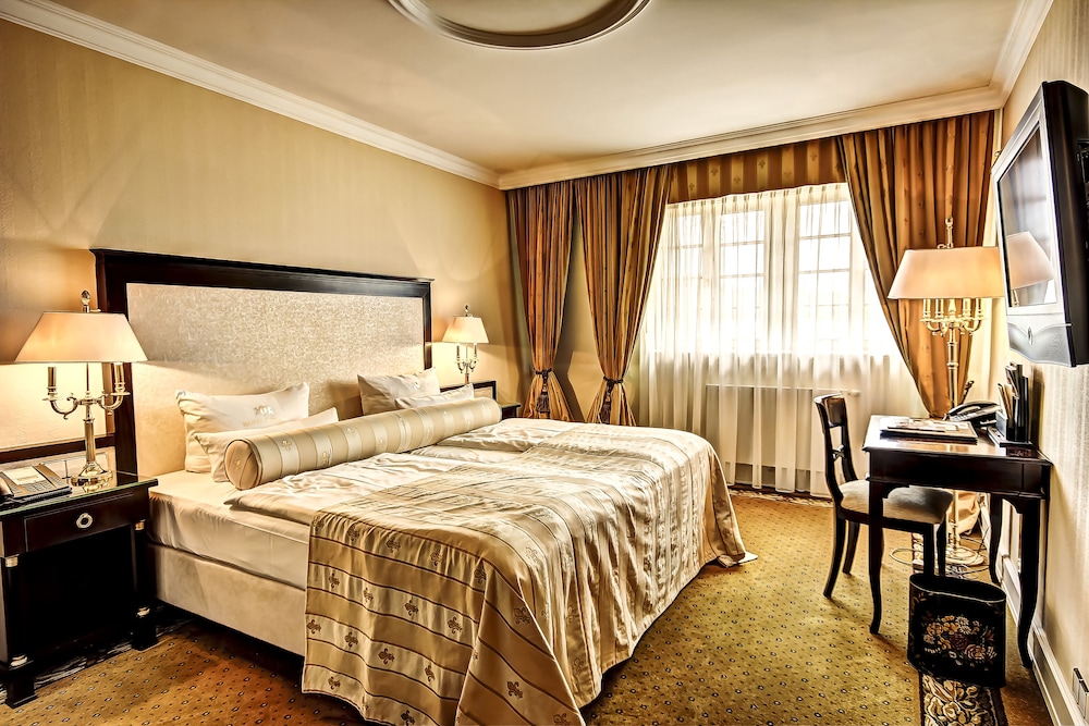 Executive Double Room with View to Frauenkirche - Photo 1