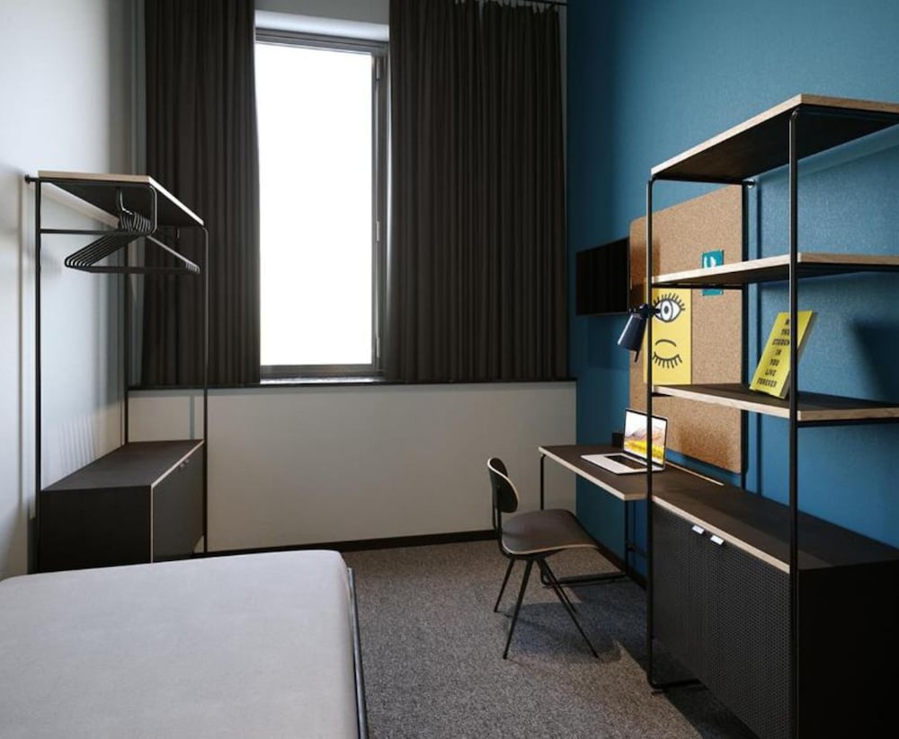 Standard Single Room - Photo 2