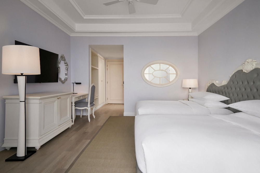 Deluxe Room, 2 Twin Beds, Garden View (Balcony) photo 2