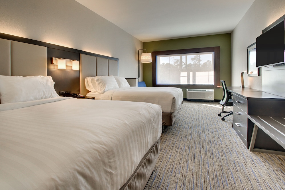 Standard Room, 2 Queen Beds, Accessible Bathtub (Communications, Accessible Tub) photo 3