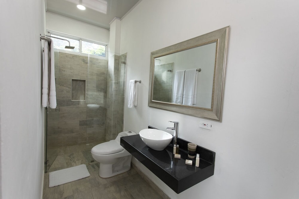 Comfort Quadruple Room - Photo 5
