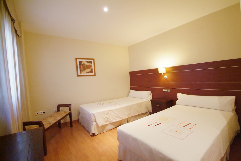 Apartment, 2 Bedrooms (For 4 People - Tickets To Caminito Del Rey Included) - Photo 2