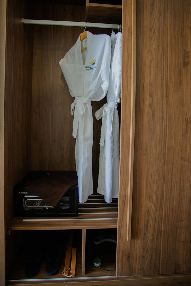 Deluxe Double or Twin Room, City View - Photo 2