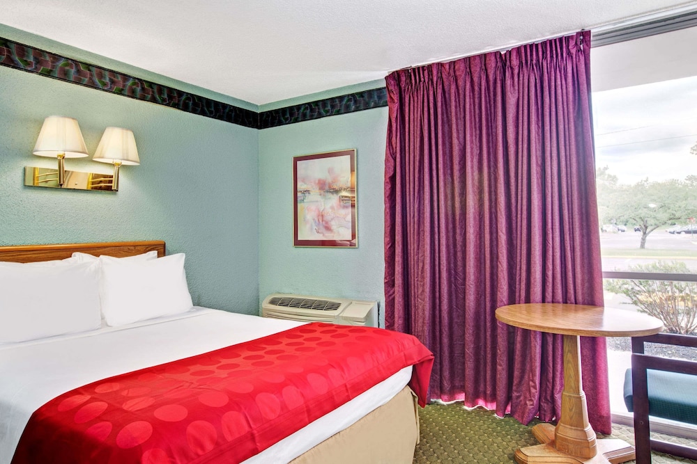 Room, 1 Queen Bed, Non Smoking photo 1
