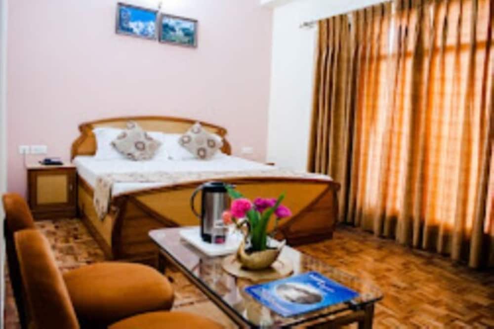 Deluxe Double Room, Multiple Beds - Photo 1