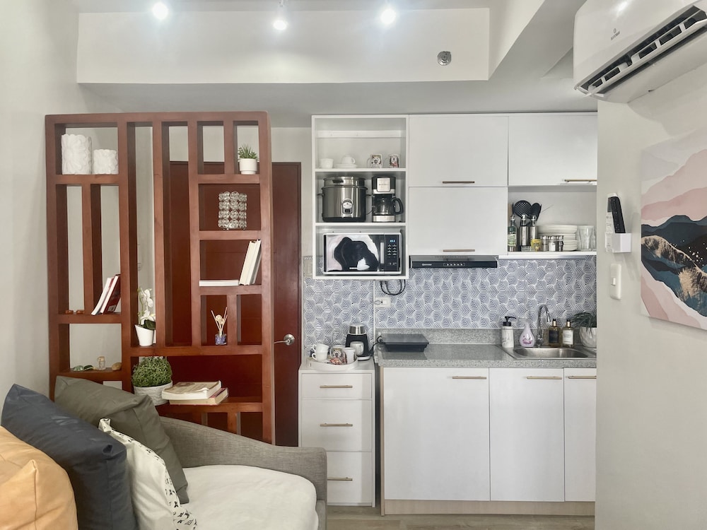 Standard Condo, 1 Bedroom, Balcony, City View photo 1