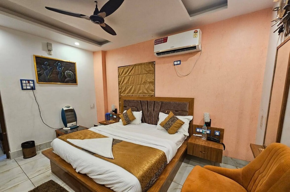 Deluxe Double Room, City View