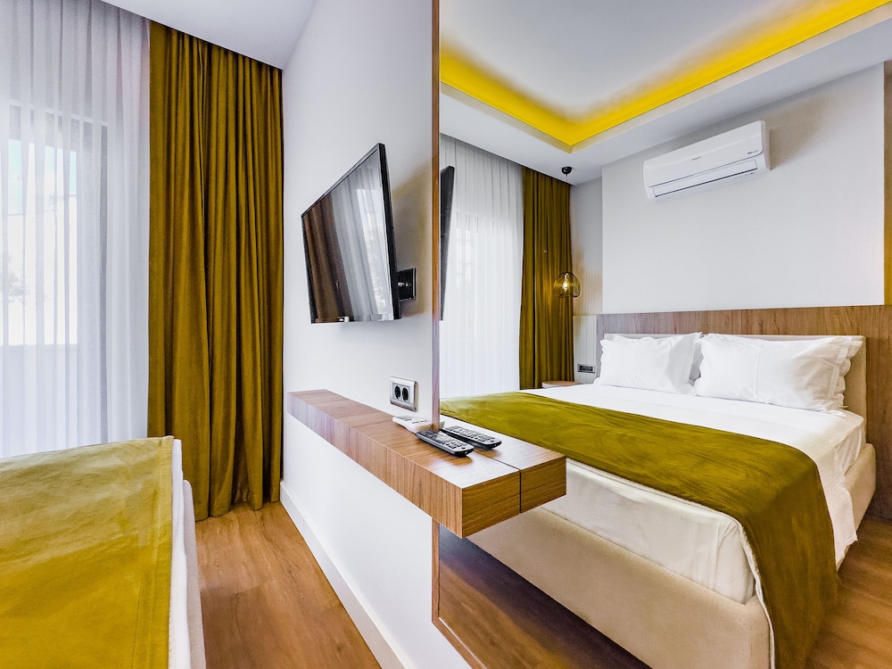 Deluxe Double Room, Balcony,Side Sea View - Photo 5