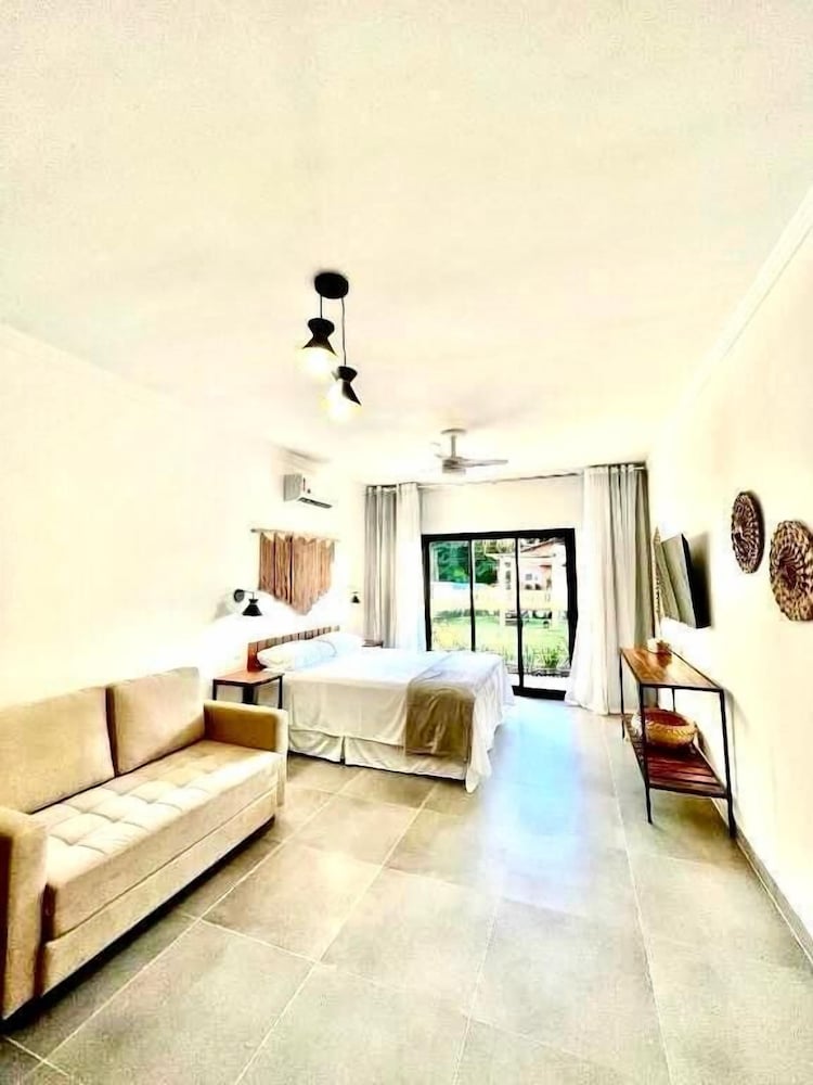 Family Loft, 1 Queen Bed with Sofa bed, Refrigerator & Microwave, Ocean View photo 3
