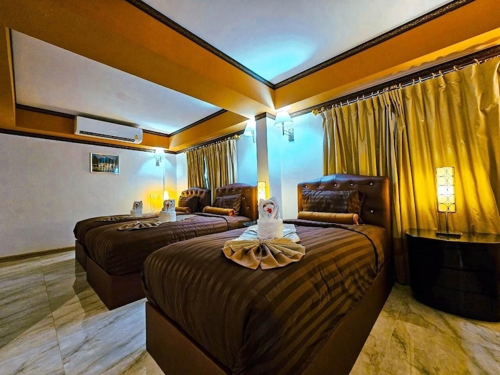 Family Room - Photo 1