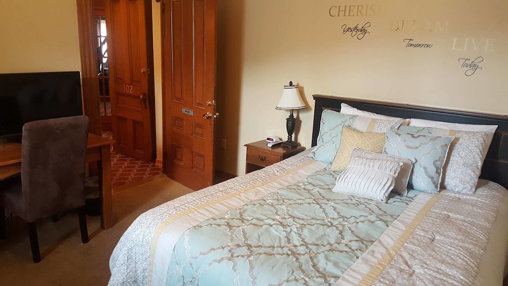 Signature Room, 1 Queen Bed