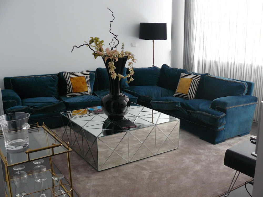 Apartment - Photo 2