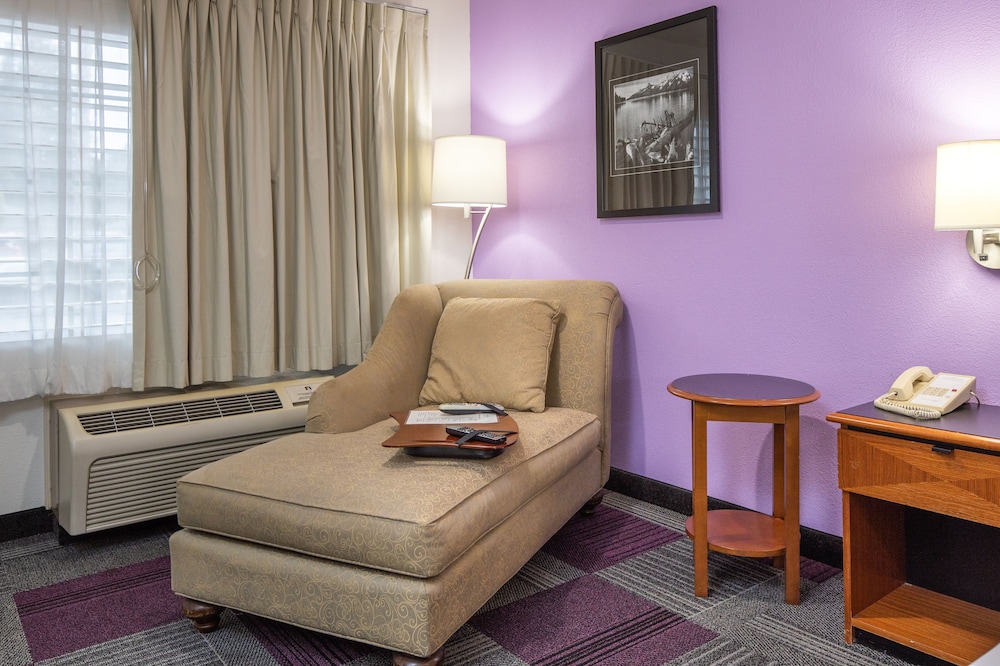 Atherton Park Inn and Suites, Photo 4