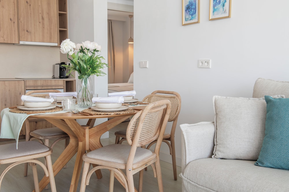 Suite, 2 Bedrooms (2+1 child free) thumbnail 5