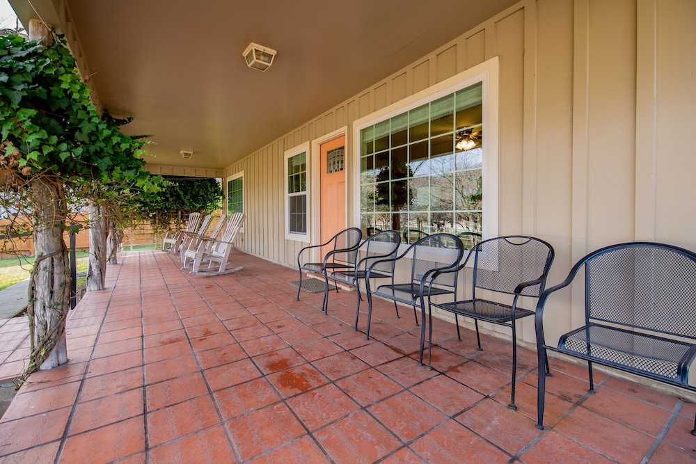 Executive Cabin photo 2