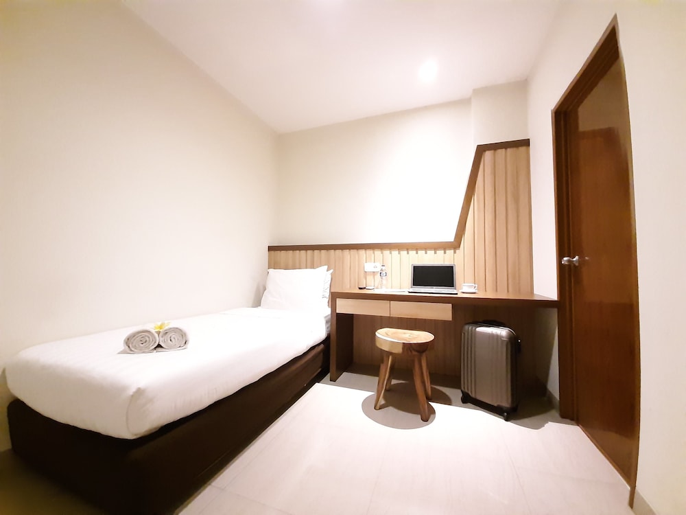 Standard Room photo 2