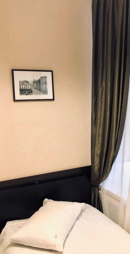 Economy Single Room