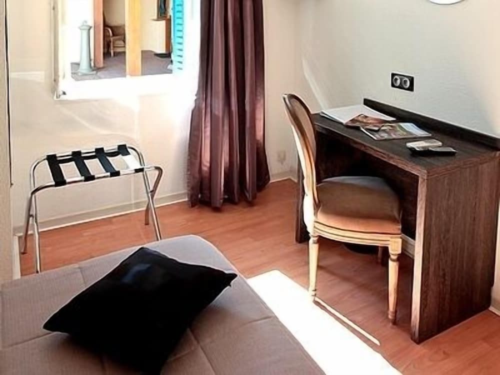 Comfort Triple Room photo 2