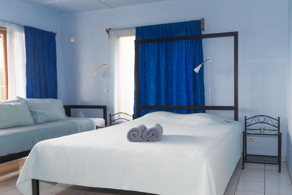 Triple Room, Multiple Beds photo 1