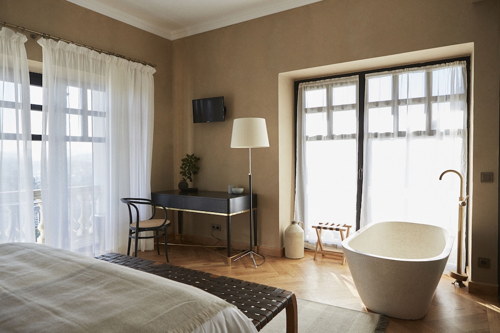 Junior Double Room