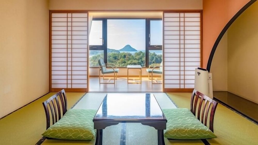 Superior Japanese-Style Room with 8 Tatami Mats (Ocean view) - Non-Smoking