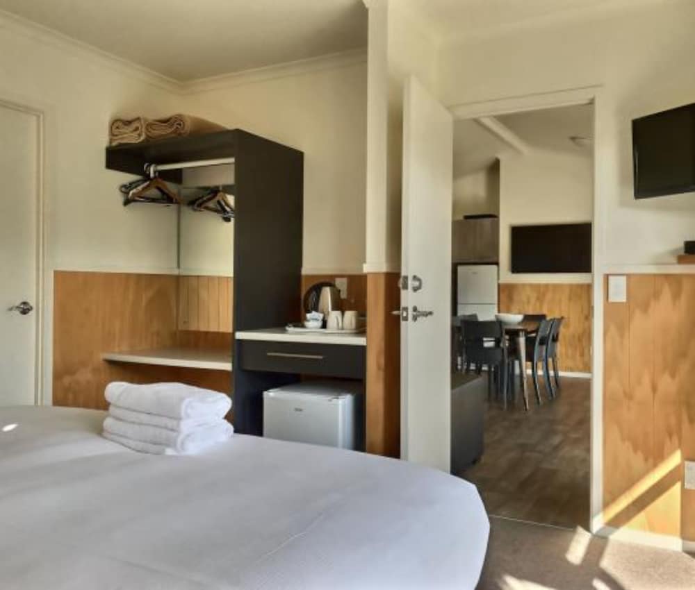 Apartment, 2 Bedrooms - Photo 8
