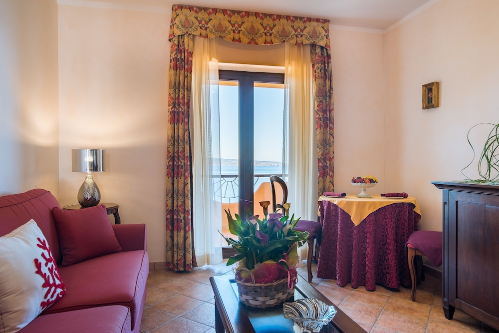 Suite, Sea View - Photo 2