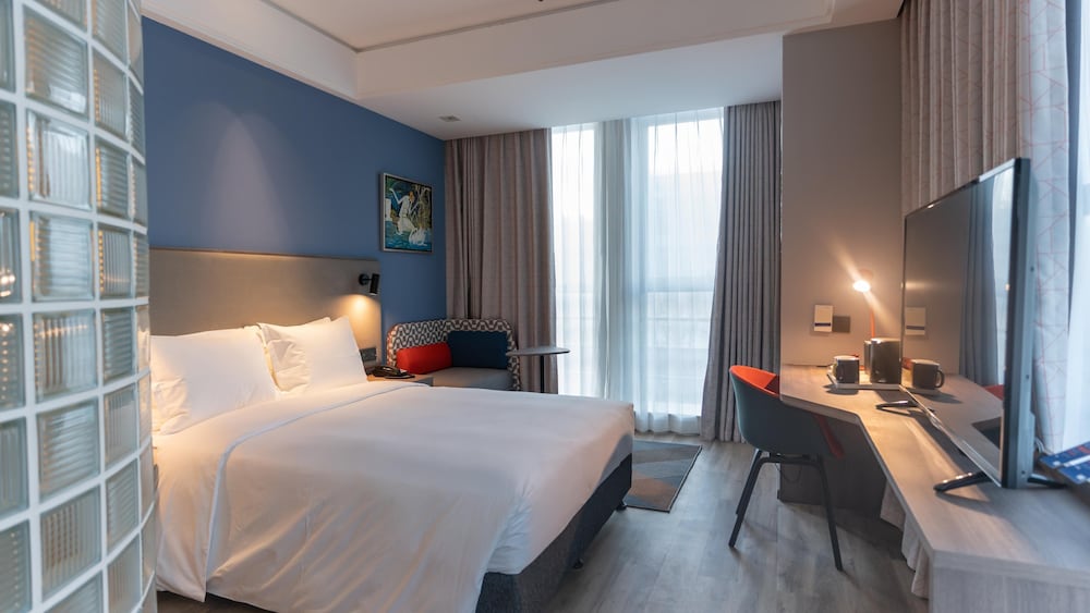 Standard Room, 1 King Bed, Accessible (1 Super King) - Photo 1