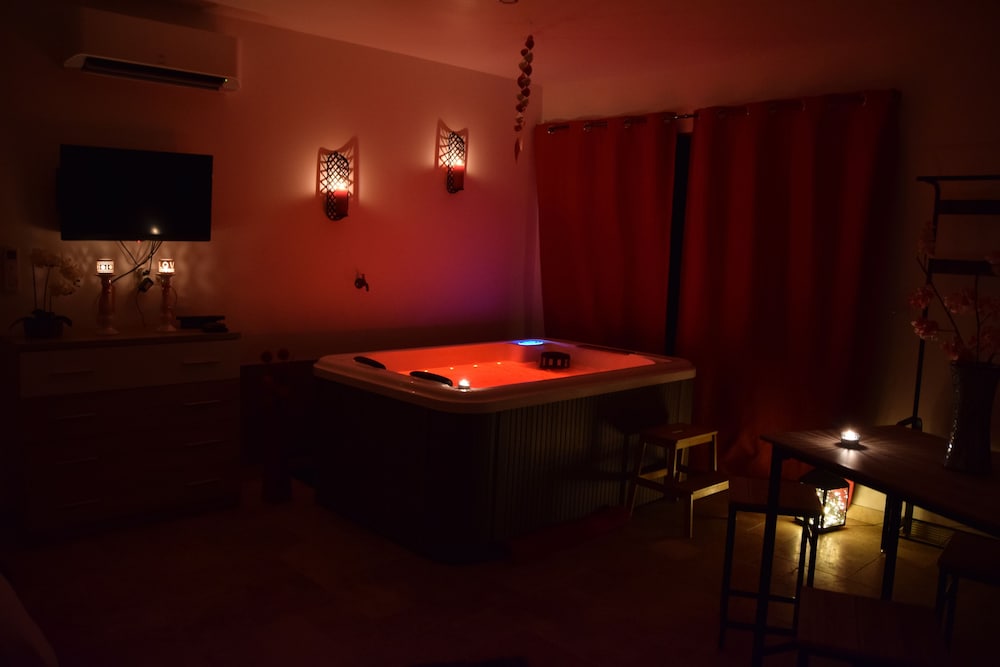 Romantic Cottage, Hot Tub (L'Étoile Spa) - Photo 13