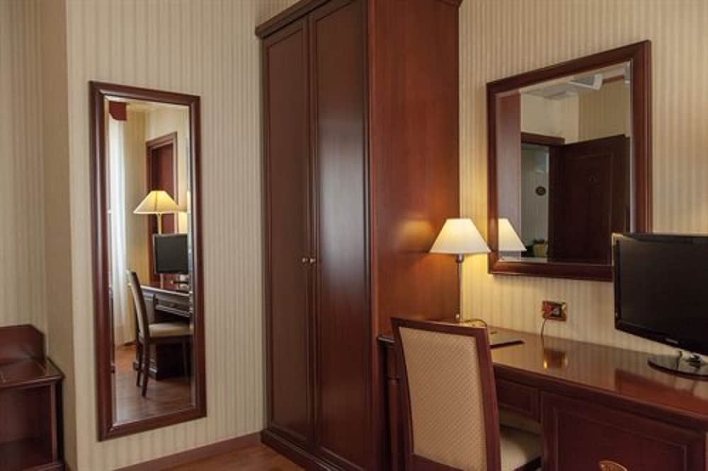 Comfort Triple Room photo 2