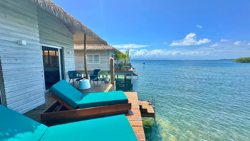 Exclusive Bungalow, 1 King Bed, Kitchenette, Ocean View