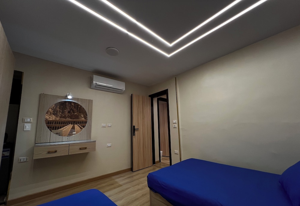 Two Bedrooms Suite Pyramids View with Balcony - Photo 3