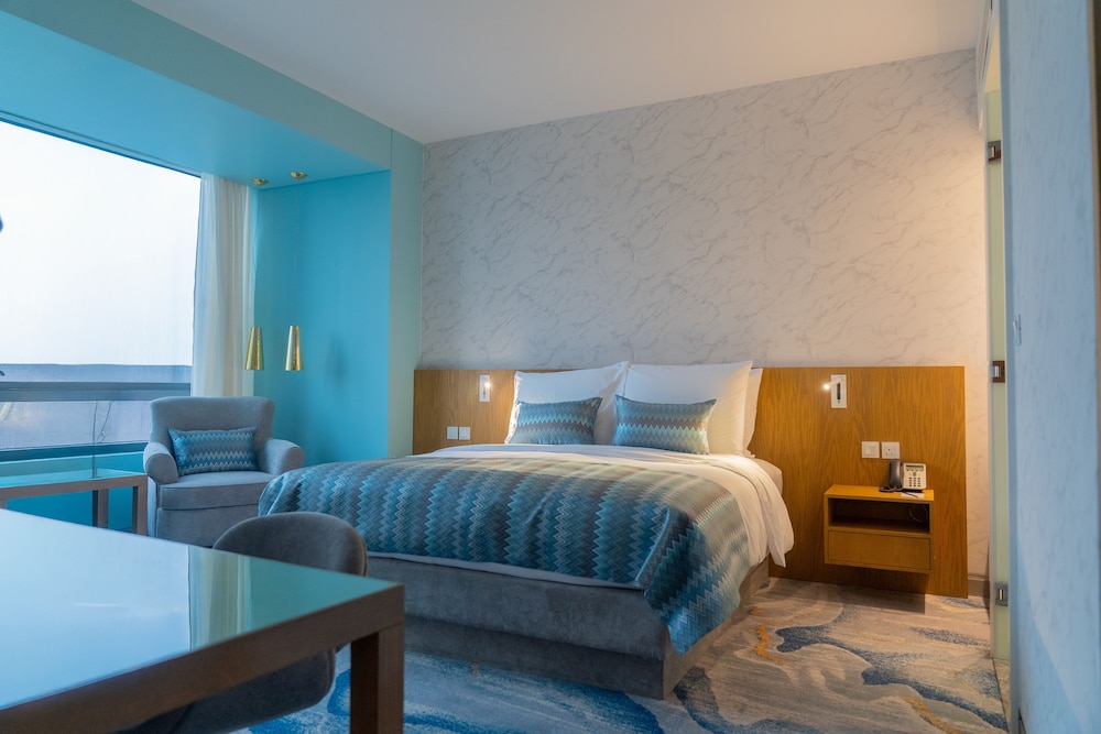 Premium Style Suite with Symphony Lounge Access