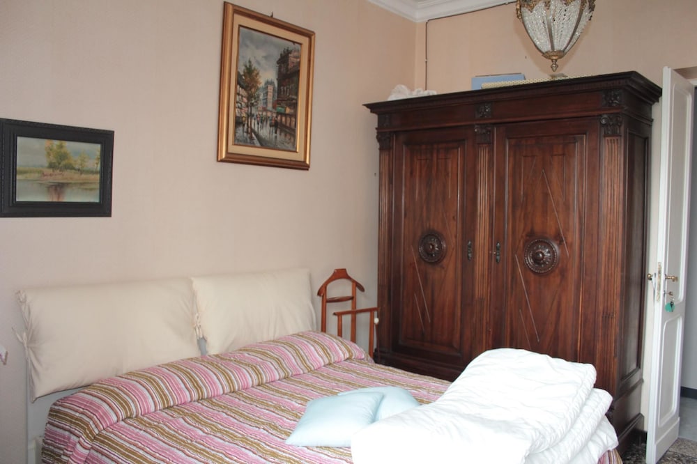 Double Room, Shared Bathroom