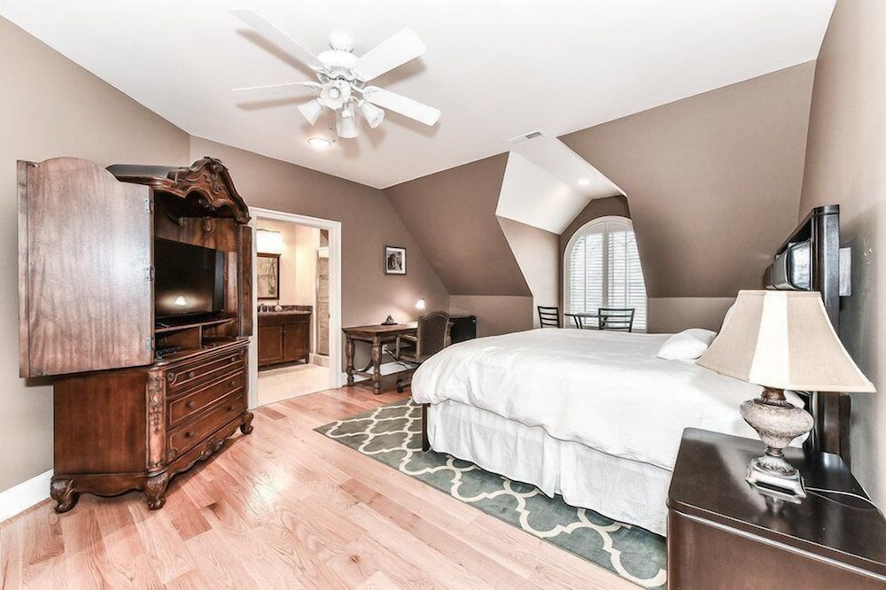 Plaza Room photo 1