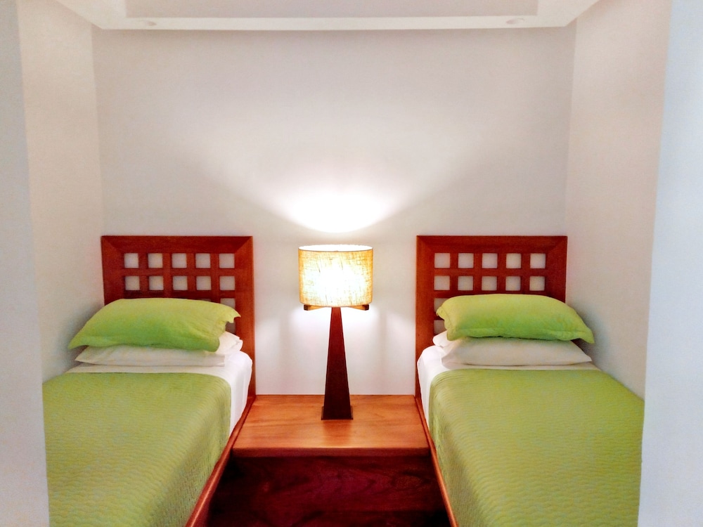 Signature Studio, Ocean View