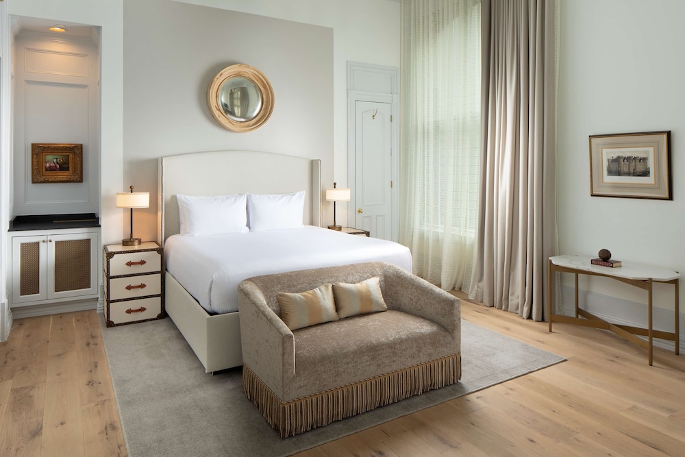 Room, 1 King Bed - Photo 3