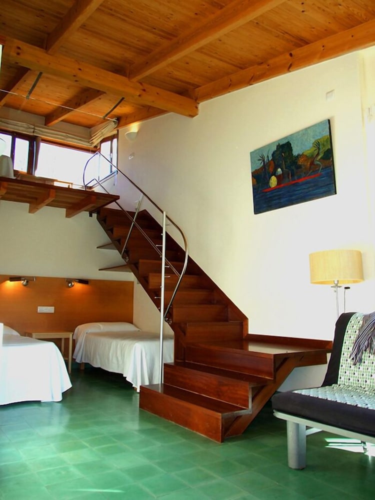Bungalow (4 Adults) - Photo 2
