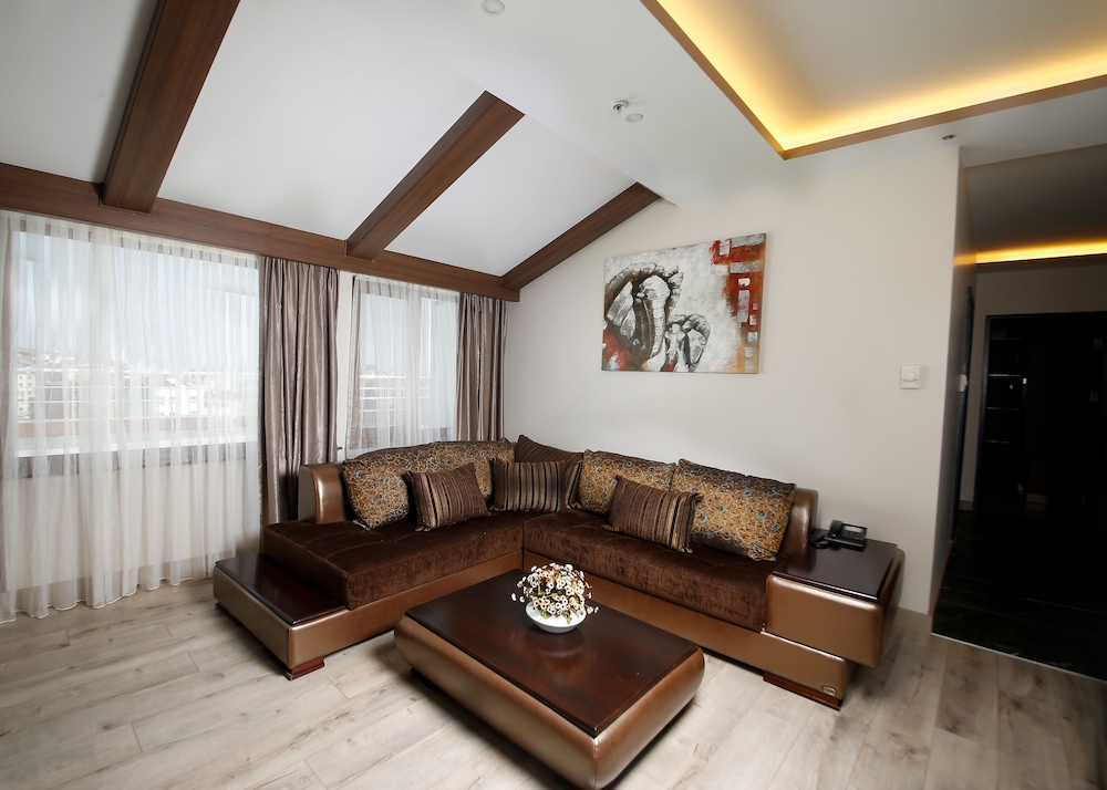 Deluxe Suite, 2 Bedrooms, Accessible photo 2