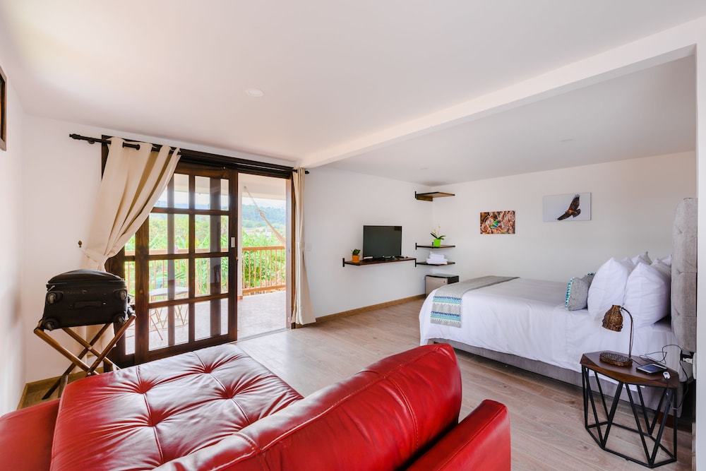 Signature Studio Suite, Multiple Beds, Non Smoking photo 3