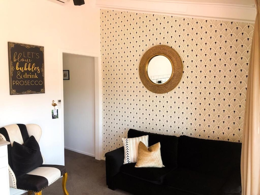 Bath Suite - Photo 16