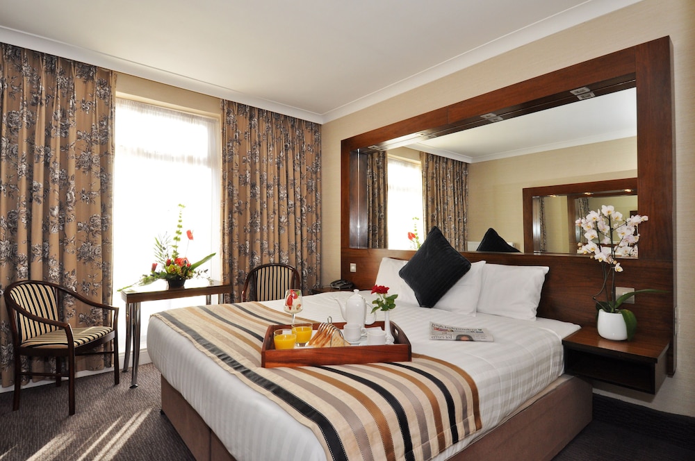 Superior Room, 1 King Bed - Photo 4