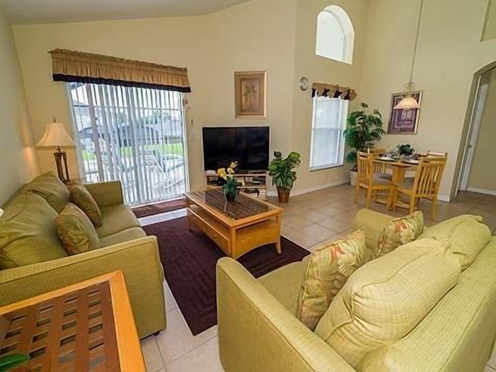 Family Villa, Private Pool, Garden Area