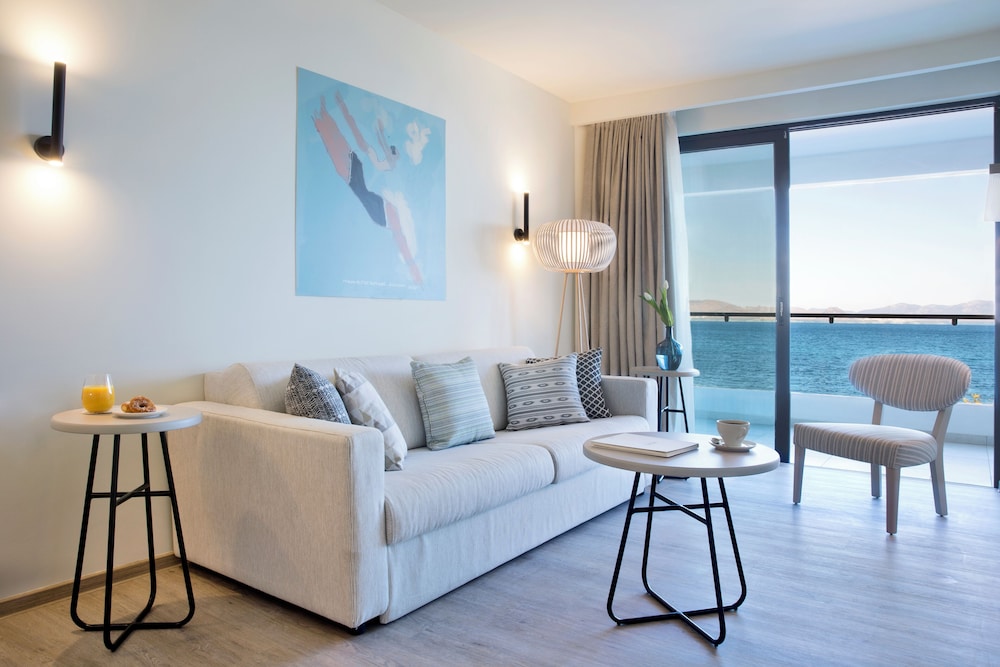 Family Room, 1 Bedroom, Sea View - Photo 5