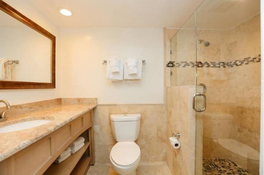 Room, 2 Queen Beds, Balcony, Ocean View (Waterview) photo 3